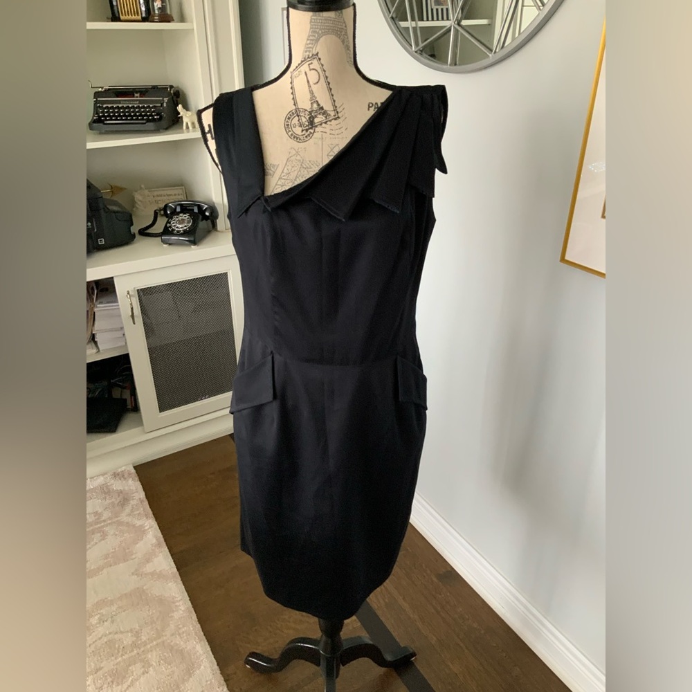 FIYONAS Sleeveless Asymmetrical Neckline Knee Length Dress Women’s Size 10
